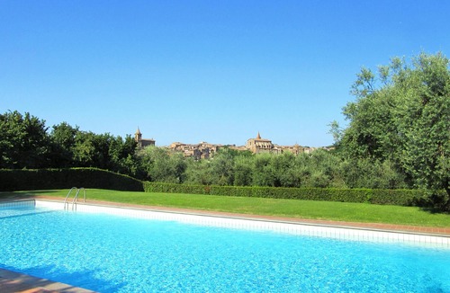 Capranica Apartment | RANDOM LISTING