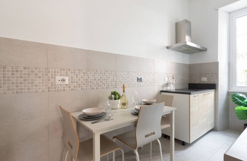 San Giovanni Apartment | [RE DI ROMA] 50mt to Metro A, Central Position, 2 steps from Colosseum