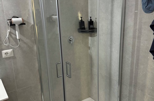 Mascalucia House | Reale Guest House , Accogliente e Rilassante ! A due Passi Dalletna !