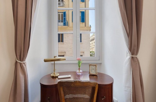 Quartiere Coppede Apartment | RomAntica near Villa Borghese: Design & Comfort in Rome’s Heart (7 Guests)