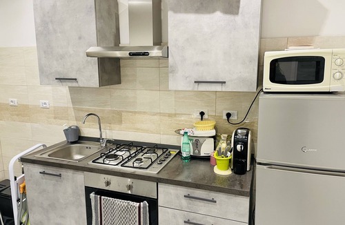 Tuscolano Apartment | Rome Spacious 3 rooms&3 bath Métro Station 200 meters walk