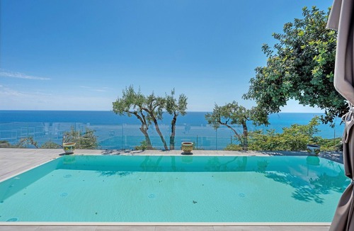 Caprioli Apartment | Room 'Camera Palinuro Vista Mare' with Sea View, Wi-Fi and Air Conditioning