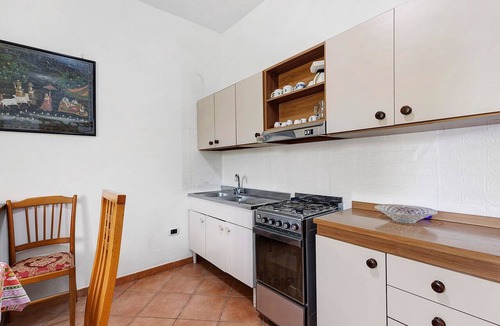 Rocca di Papa Apartment | Room 'Matrimoniale Con Letto Singolo' with Shared Garden and Wi-Fi