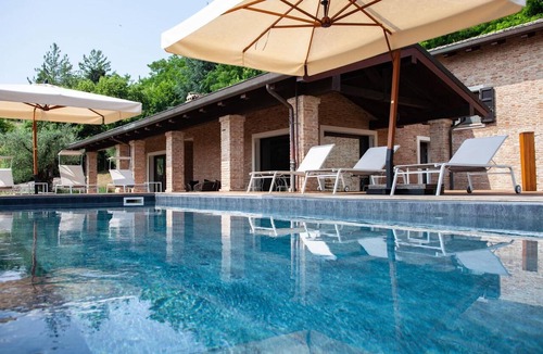 Longiano Apartment | Room 'Resort Villa Paola - Camera Tordo' with Sea View, Wi-Fi and Air Conditioning