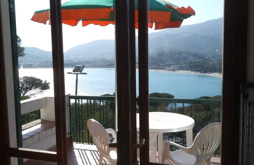 Marina di Campo Apartment | Sea view apartment a few minutes from the beach