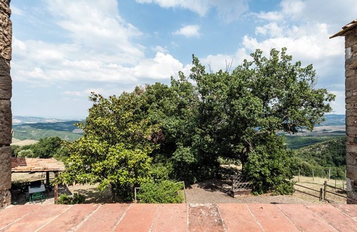 Montecastelli Apartment | Spacious one-bedroom apartment