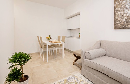 Rione VIII Sant'Eustachio Apartment | Spanish Steps, Navona, Trevi, Pantheon, from 1 to 4 guests in the heart of Rome