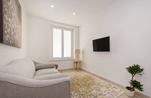 Rione VIII Sant'Eustachio Apartment | Spanish Steps, Navona, Trevi, Pantheon, from 1 to 4 guests in the heart of Rome