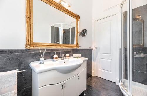 Quartiere XVII Trieste Apartment | Splendida guest house a Villa Ada