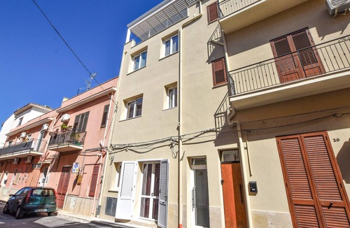 Trappeto Apartment | Stunning apartment in Trappeto with WiFi