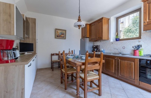 Montebonello House | Stunning home in Case Lori