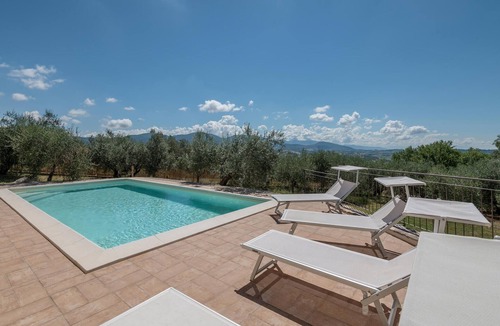 Otricoli House | Stunning home in Otricoli with private swimming pool, can be inside or outside