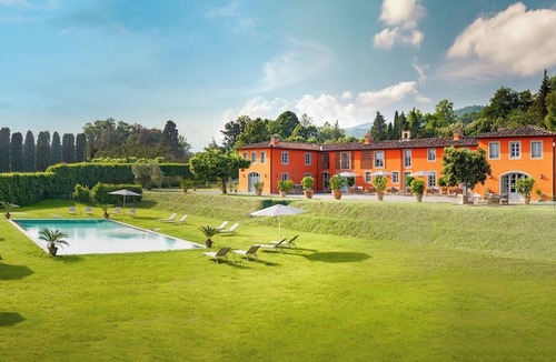 Lucca Villa | Stunning Luxury Villa with pool