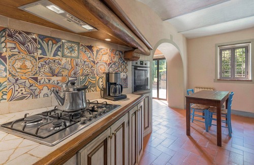 Bucine Villa | Stunning private villa with private pool, internet, patio, pets allowed and panoramic view