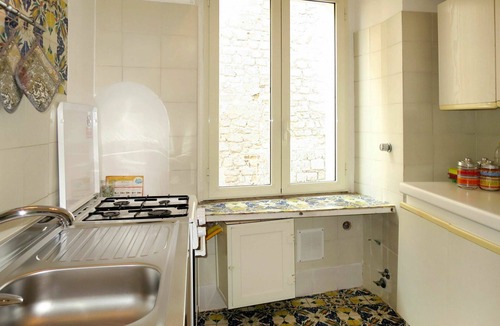 Gaeta House | Stunning private villa for 7 guests with WIFI, A/C, TV, terrace and pets allowed