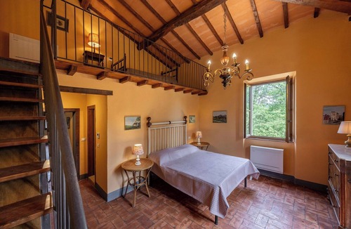 Bucine Villa | Stunning private villa with private pool, A/C, WIFI, patio, pets allowed and panoramic view