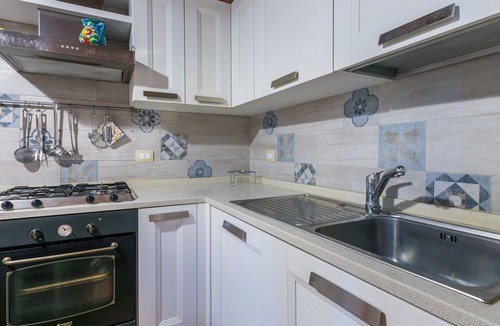 Monteroni d'Arbia House | Stunning villa for 4 people with pool, WIFI, A/C, TV, patio, pets allowed and panoramic view