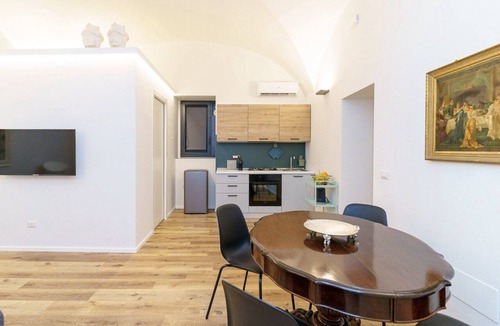 Catania City Centre Apartment | Stylish Loft in Central Catania, near the sea