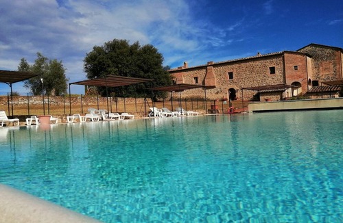 Montalcino House | Tasteful Countryside Stay