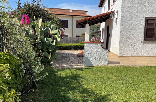 Castellabate Villa | THE SWEET VILLA - A charming place of Mediterranean quiet.