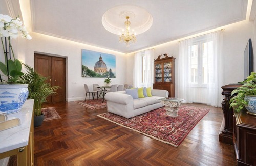 Prati Apartment | THE BEST for YOUR HOLIDAY ! LUXURY APARTMENT for 7 ! S'PETER BASILICA VATICAN