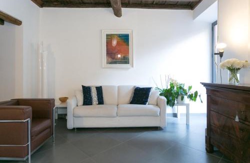 Trastevere Apartment | The Cedar Apartment