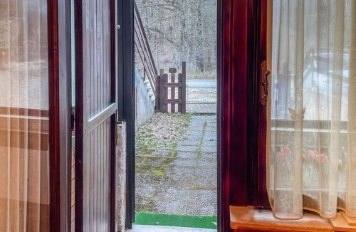 Rocca di Cambio Apartment | The Little House of the Deer