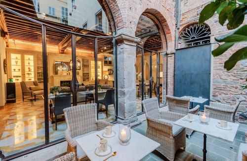Lucca Historical Center Apartment | The Lucca Heritage Retreat, a Spacious Home with Outdoor inside the Walls of Lucca
