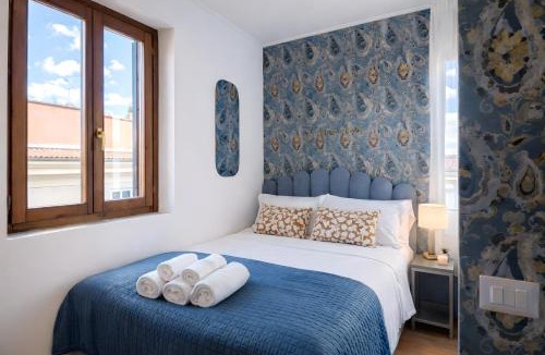 Pigneto Apartment | The Pigneto Rooftop Suite - spa e skyline view by RHR