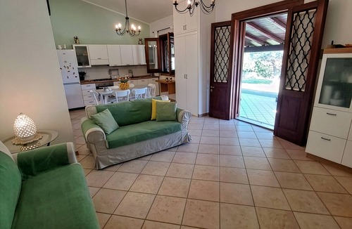 Piana Calzata Villa | The Sea House - The Sea House Campofelice Beach - a stone's throw from the beach