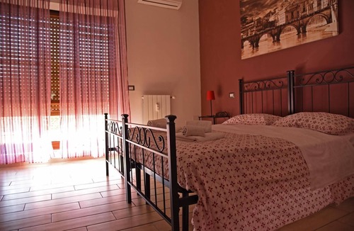 Quartiere XIII Aurelio Bed & Breakfast | Three-Bedroom Apartment