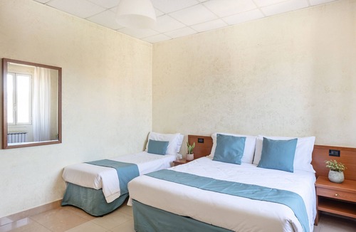 Esquilino Hotel | Triple room at Hotel Parker, 20 minutes' walk from the Colosseum