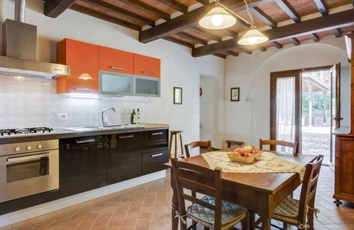 Lucardo House | Tuscan Farmhouse with Private Pool & Chianti Vineyard Views - 3 Bedr + AC