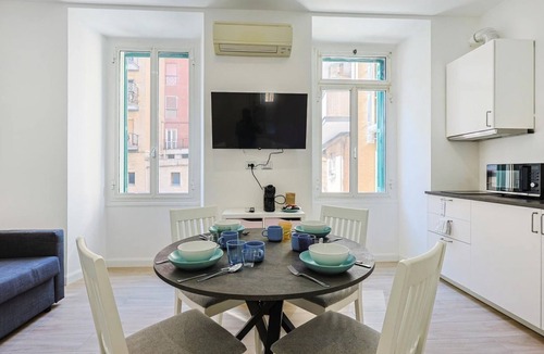 Tuscolano Apartment | Tuscolana Costantino's Apartment by Rentbeat