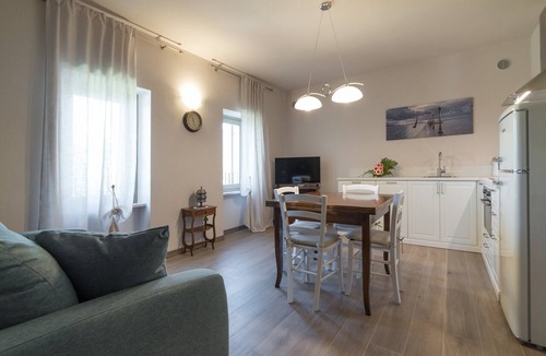 Cavaion Veronese Apartment | Uliveto Apartment: A Charming Retreat Among Olive Groves, Vineyards, and Countryside Relaxation
