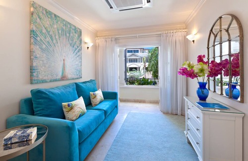 Schooner Bay Apartment | Uninterrupted Beachfront Views - Schooner Bay 207 (2 bed)
