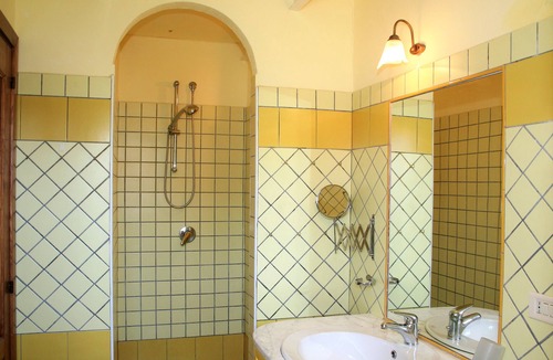 Alani Apartment | Vacation apartment in former winery with sea view