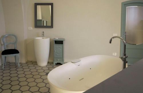 Pontecagnano Faiano House | Viaggio Homes Appartamenti da 60 m2 con Jacuzzi Hammam Cucina Patio con Aperitivo di Benvenuto
