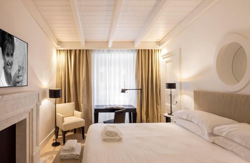 Trastevere Apartment | Viam Villa Futura
