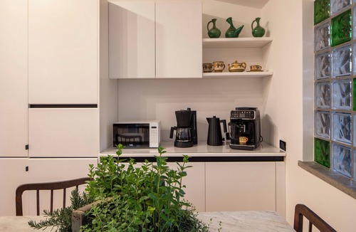 Quartiere XIII Aurelio House | Vigne Franceschini Resort - villa with pool in the heart of Rome