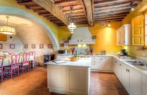 Badia Cantignano Villa | Villa Collevento: An elegant and welcoming two-story villa situated in a quiet location, surrounded by a wonderful garden, with Free WI-FI.