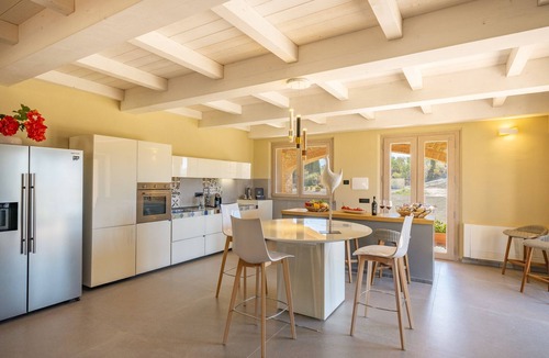 Peccioli Villa | Villa ETRU Private Home - Luxury Farm Stay with Restaurant and Experiences