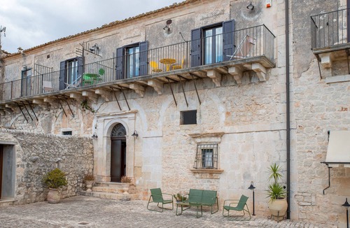 Casa Papa Villa | Villa 'Flavia Con Piscina Privata' with Private Pool, Wi-Fi and Air Conditioning