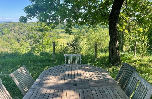 Isola Farnese House | Villa in Rome with pool along via Francigena, suitable for families and pets