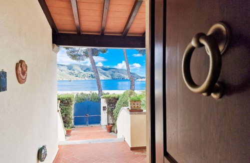 Marina di Campo Villa | Villa Mirella Seafront