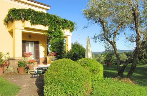 Capranica Villa | Villa Montecasciano