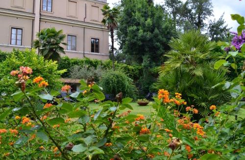 Trastevere Bed & Breakfast | Villa Riari Garden