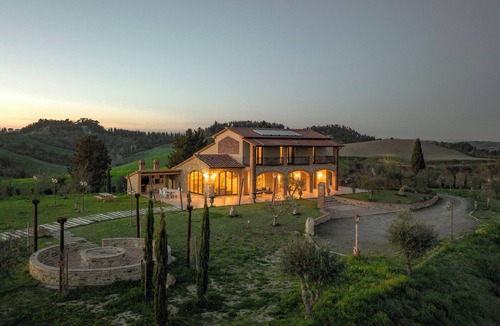 Peccioli Villa | Villa TOSCA Private Home - Luxury Farm Stay with Restaurant and Experiences