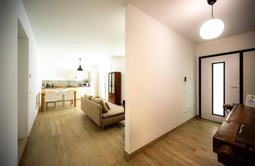 Ravenna Apartment | Villaverde: Ravenna Center, 800m from UNESCO Sites – Elegant Oasis with Garden & Private Parking
