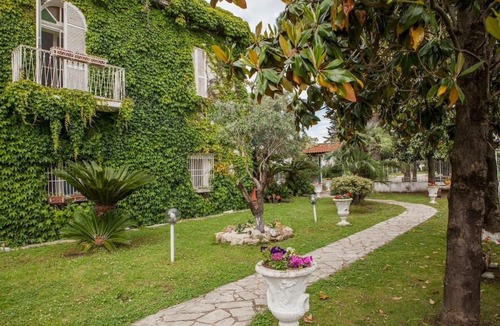 Battipaglia Apartment | Voltapensieri